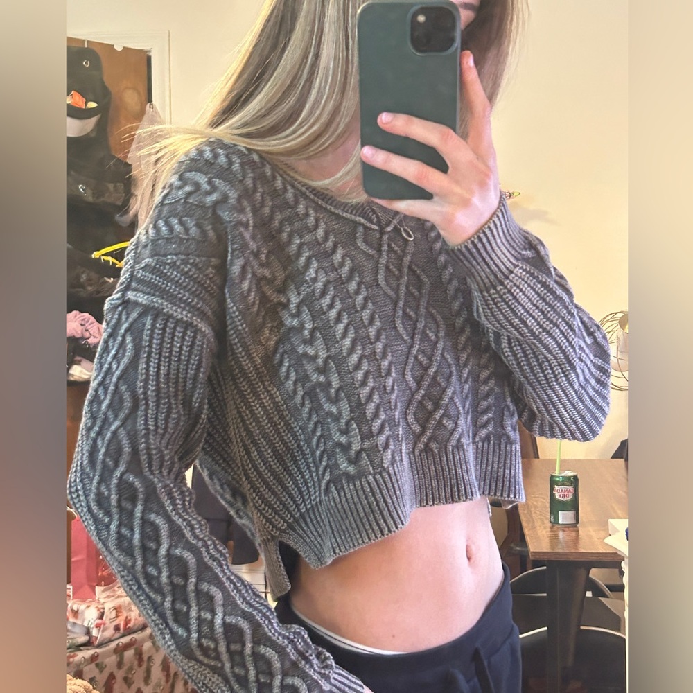 Aeropostale gray sweater crop top